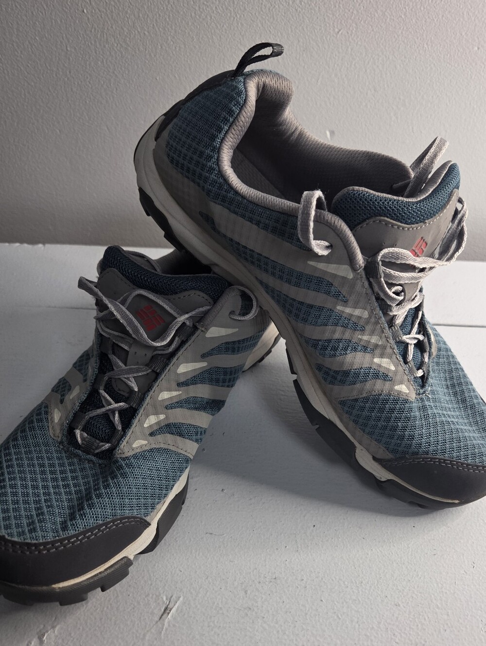 Columbia Trail Shoes Women's Size 8.5